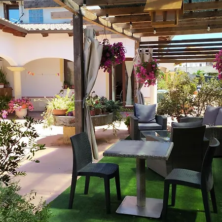 I Giganti Couette-café Riola Sardo